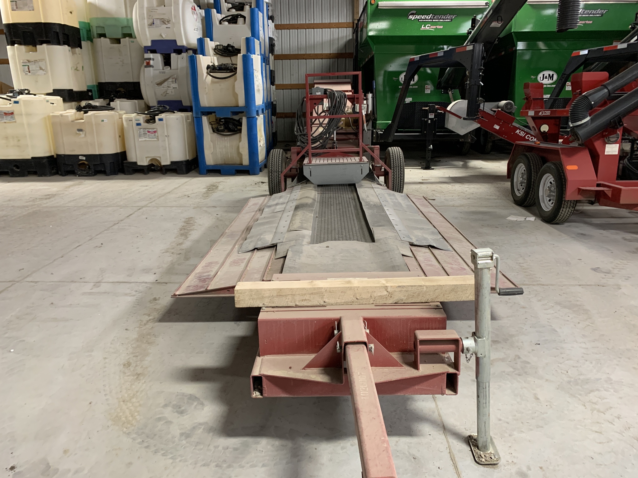   Hutchinson Mayrath Drive Over Belt Conveyor at LandMark in Hebron, NE