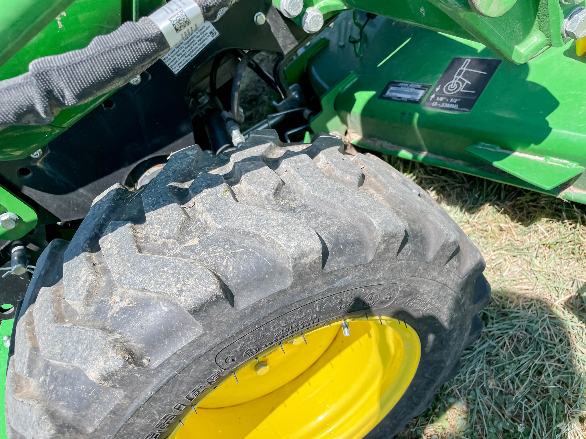  2023 John Deere 2025R at LandMark in Beatrice, NE