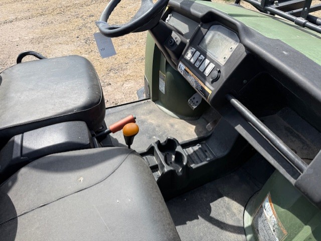  2012 John Deere XUV 825I OLIVE at LandMark in Gothenburg, NE