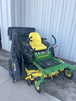  2010 John Deere Z445 at LandMark in Gothenburg, NE