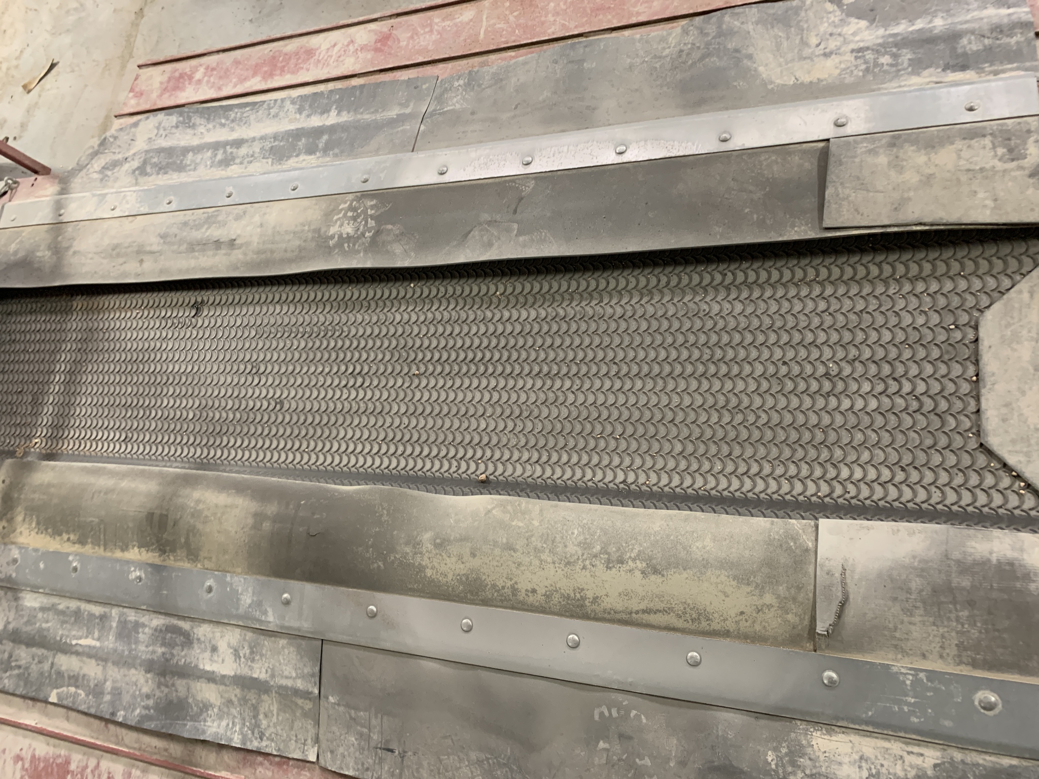   Hutchinson Mayrath Drive Over Belt Conveyor at LandMark in Hebron, NE