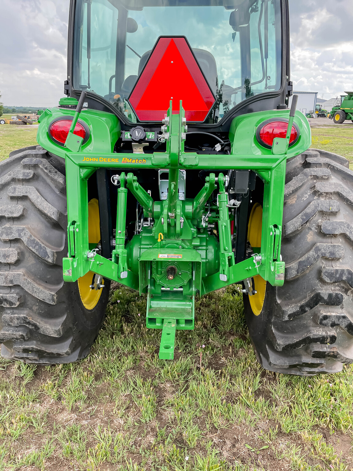  2022 John Deere 4052R at LandMark in Red Cloud, NE