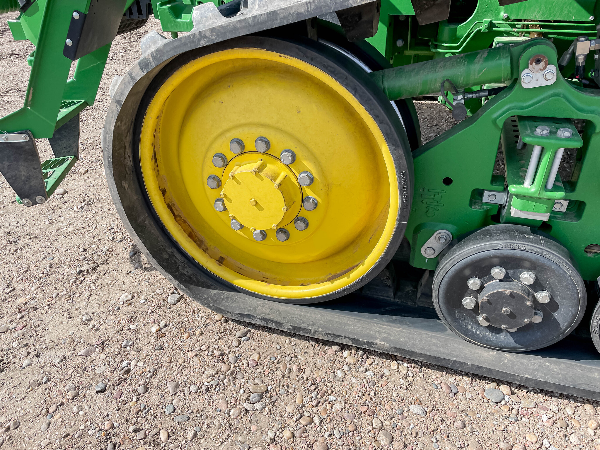  2022 John Deere 8RT 370 at LandMark in Minden, NE