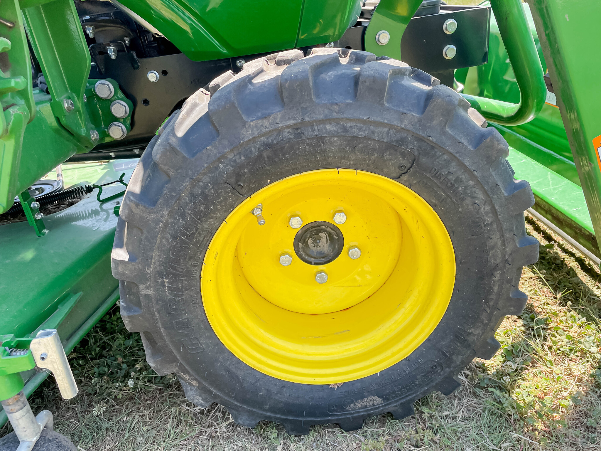  2023 John Deere 2025R at LandMark in Beatrice, NE