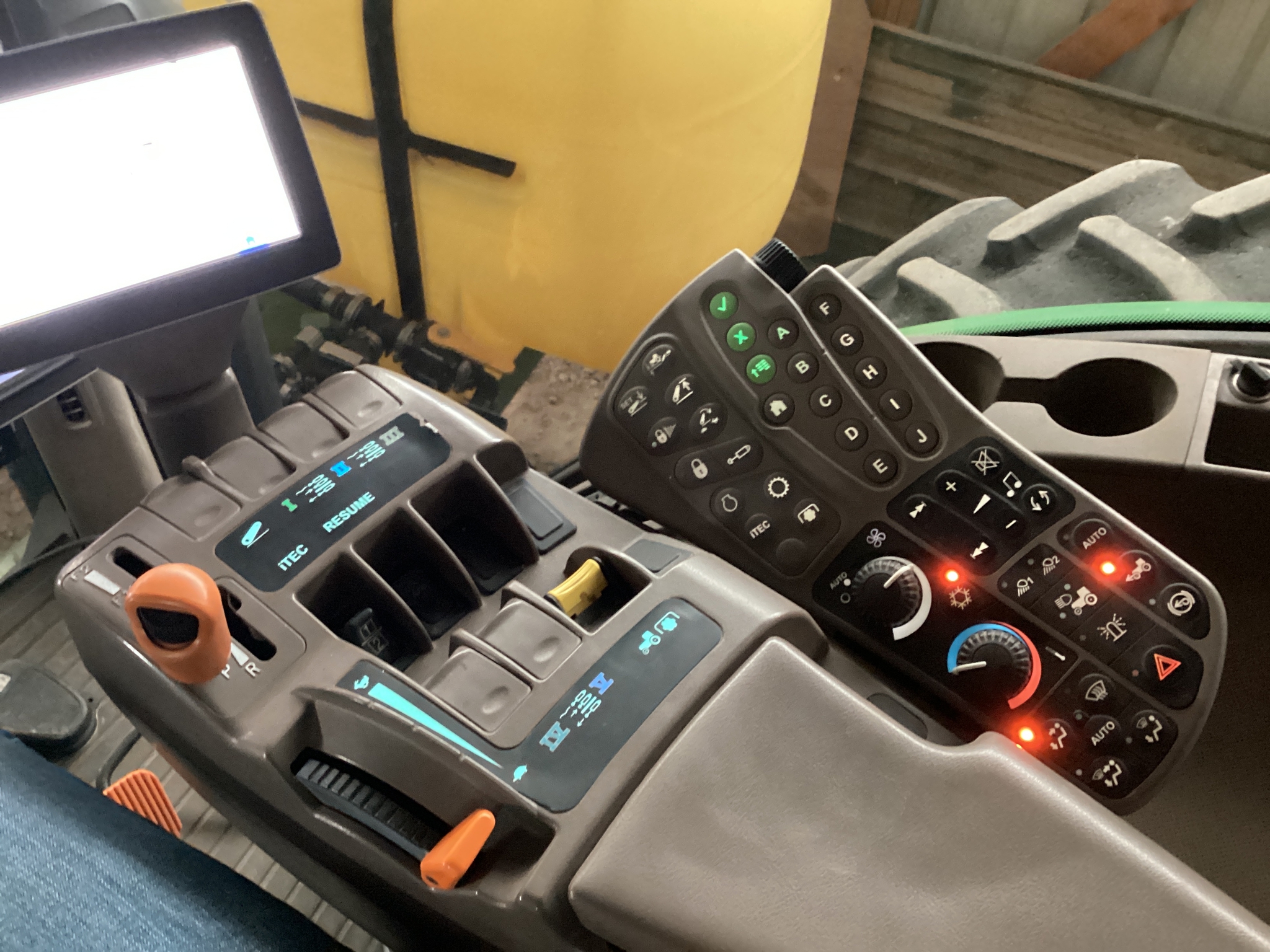  2013 John Deere 8310R at LandMark in Arapahoe, NE