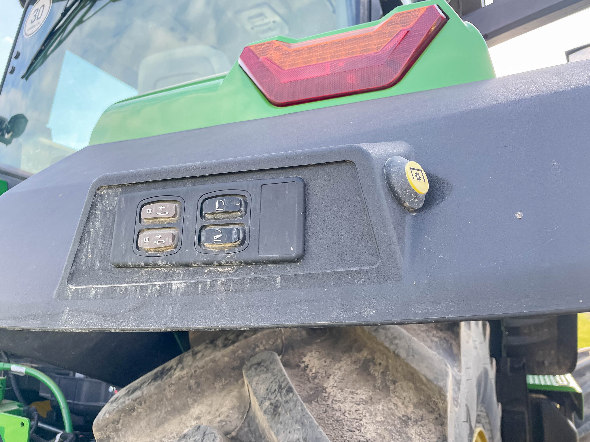  2023 John Deere 8R 370 at LandMark in Hastings, NE