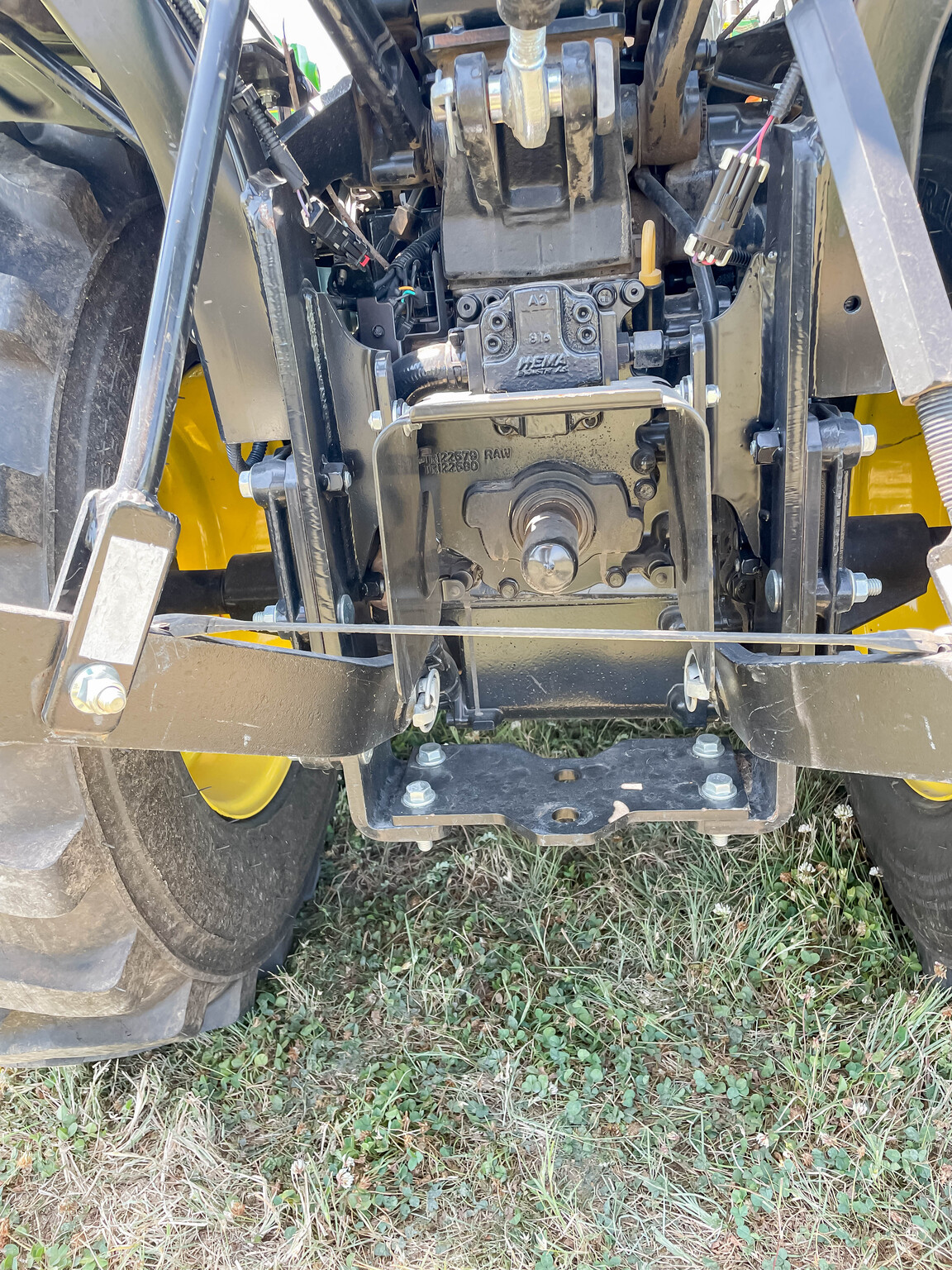  2023 John Deere 2025R at LandMark in Beatrice, NE