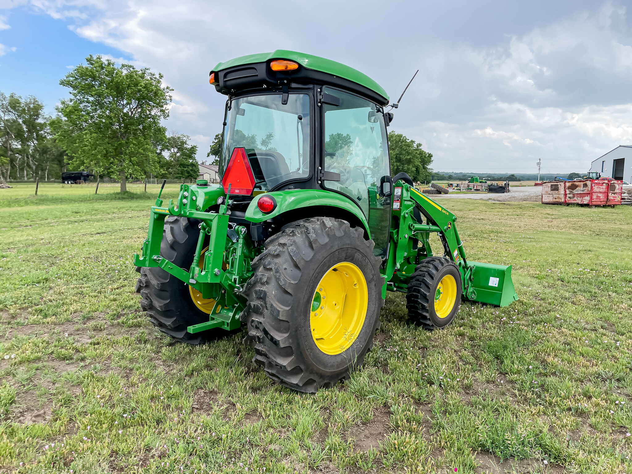 2022 John Deere 4052R at LandMark in Red Cloud, NE