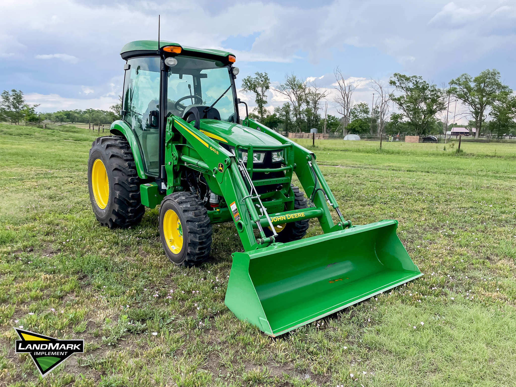  2022 John Deere 4052R at LandMark in Red Cloud, NE