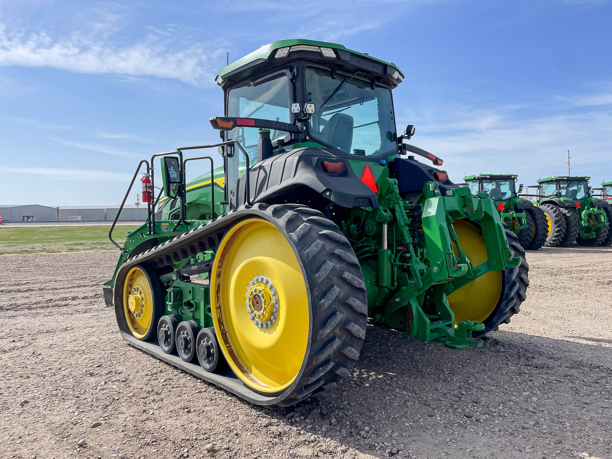  2022 John Deere 8RT 370 at LandMark in Minden, NE
