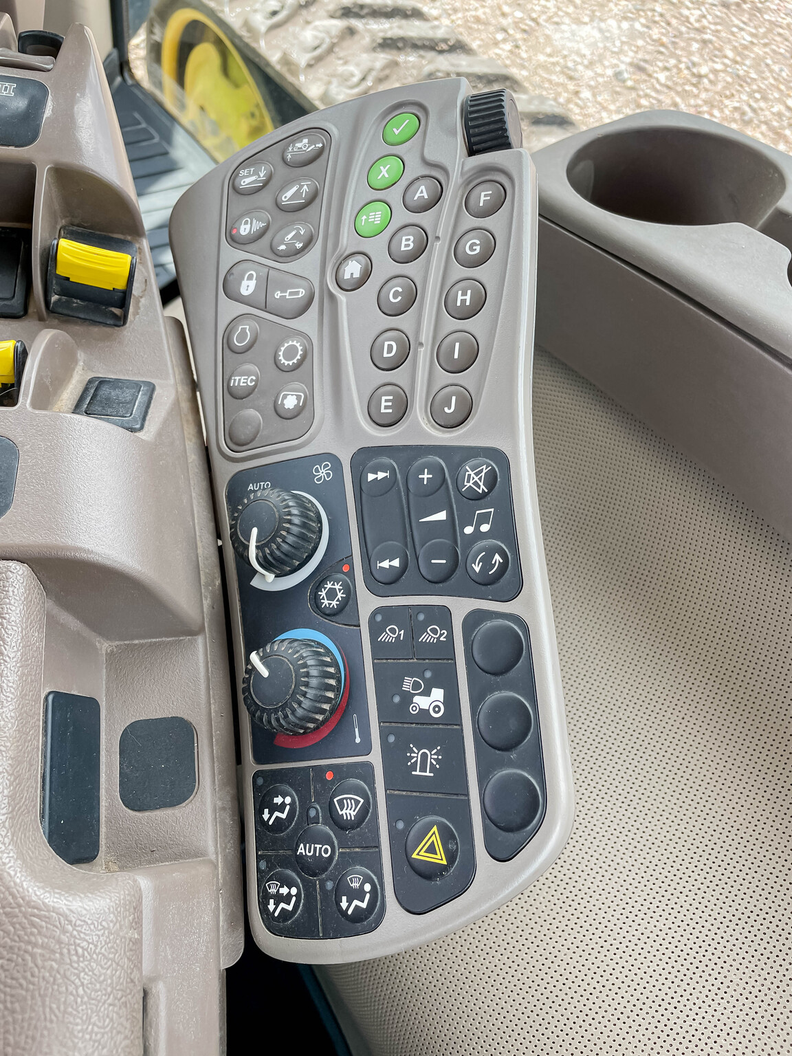  2010 John Deere 8320RT at LandMark in Minden, NE