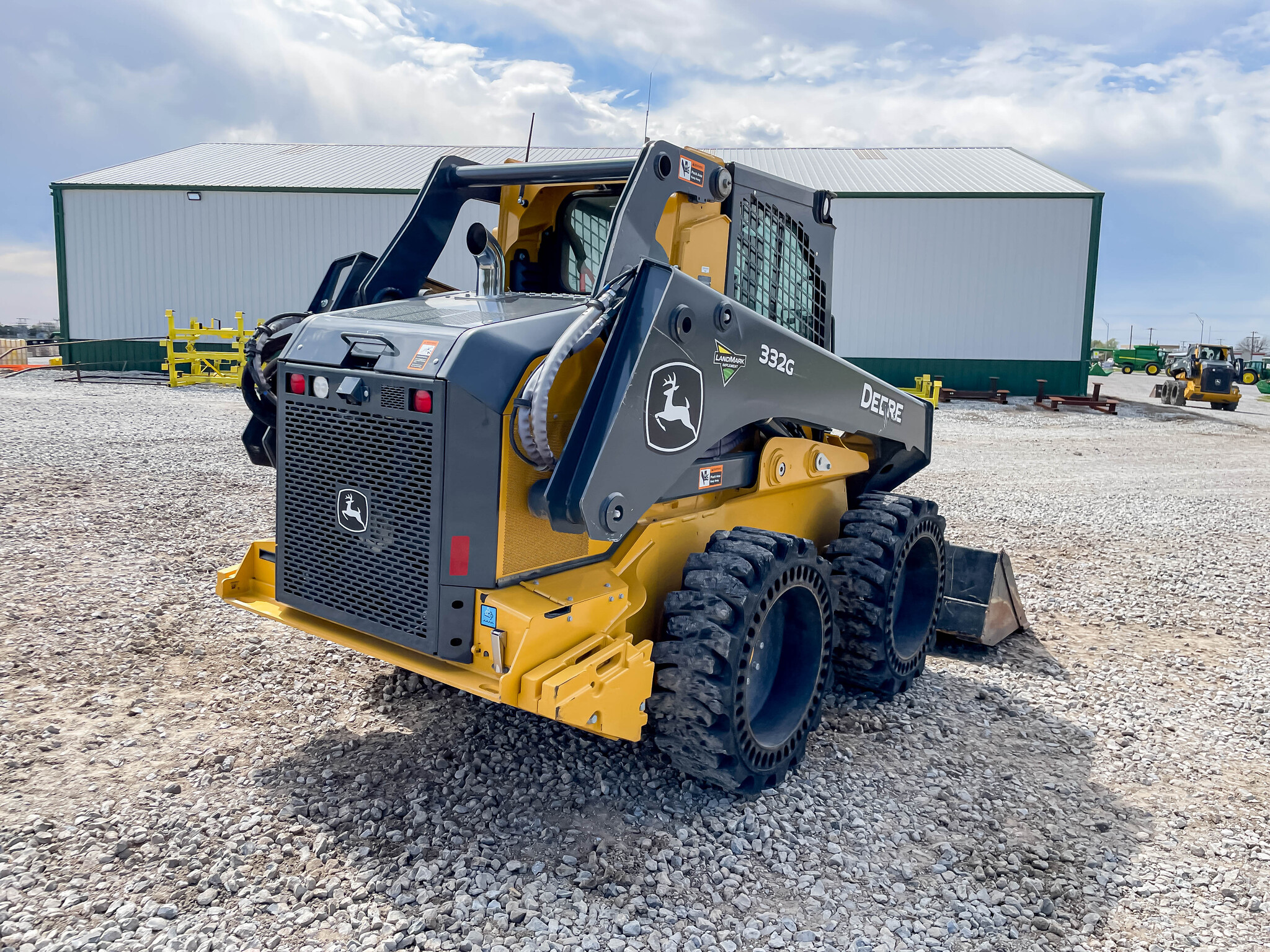  2022 John Deere 332G at LandMark in Superior, NE
