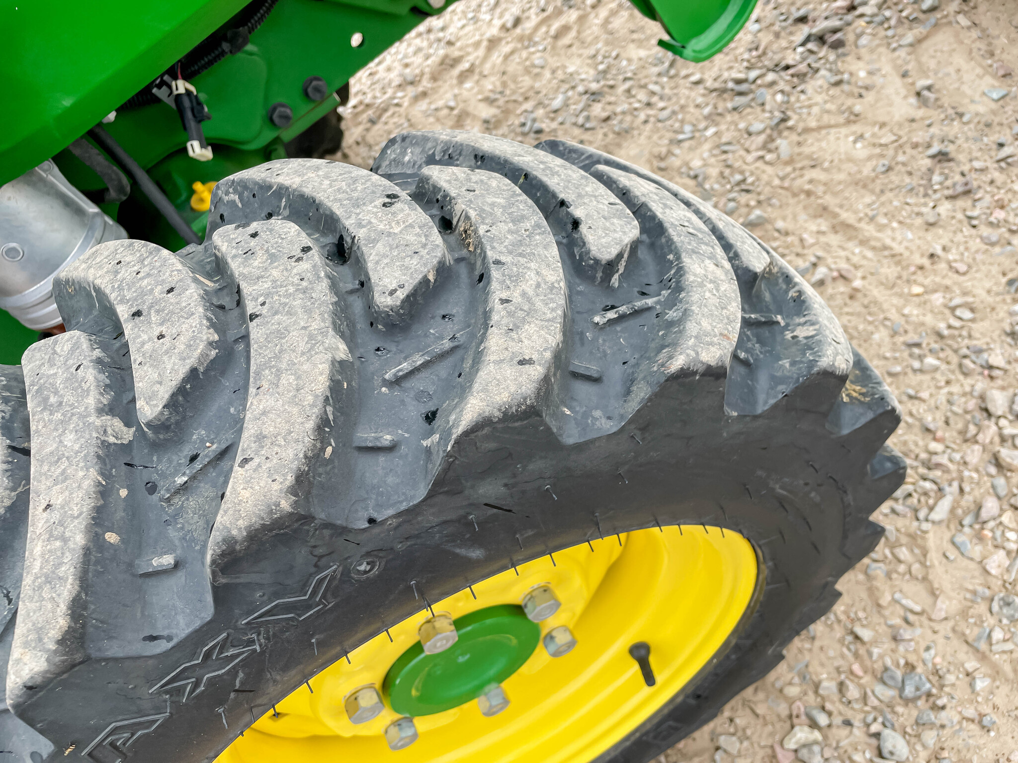  2022 John Deere 3033R at LandMark in Gothenburg, NE