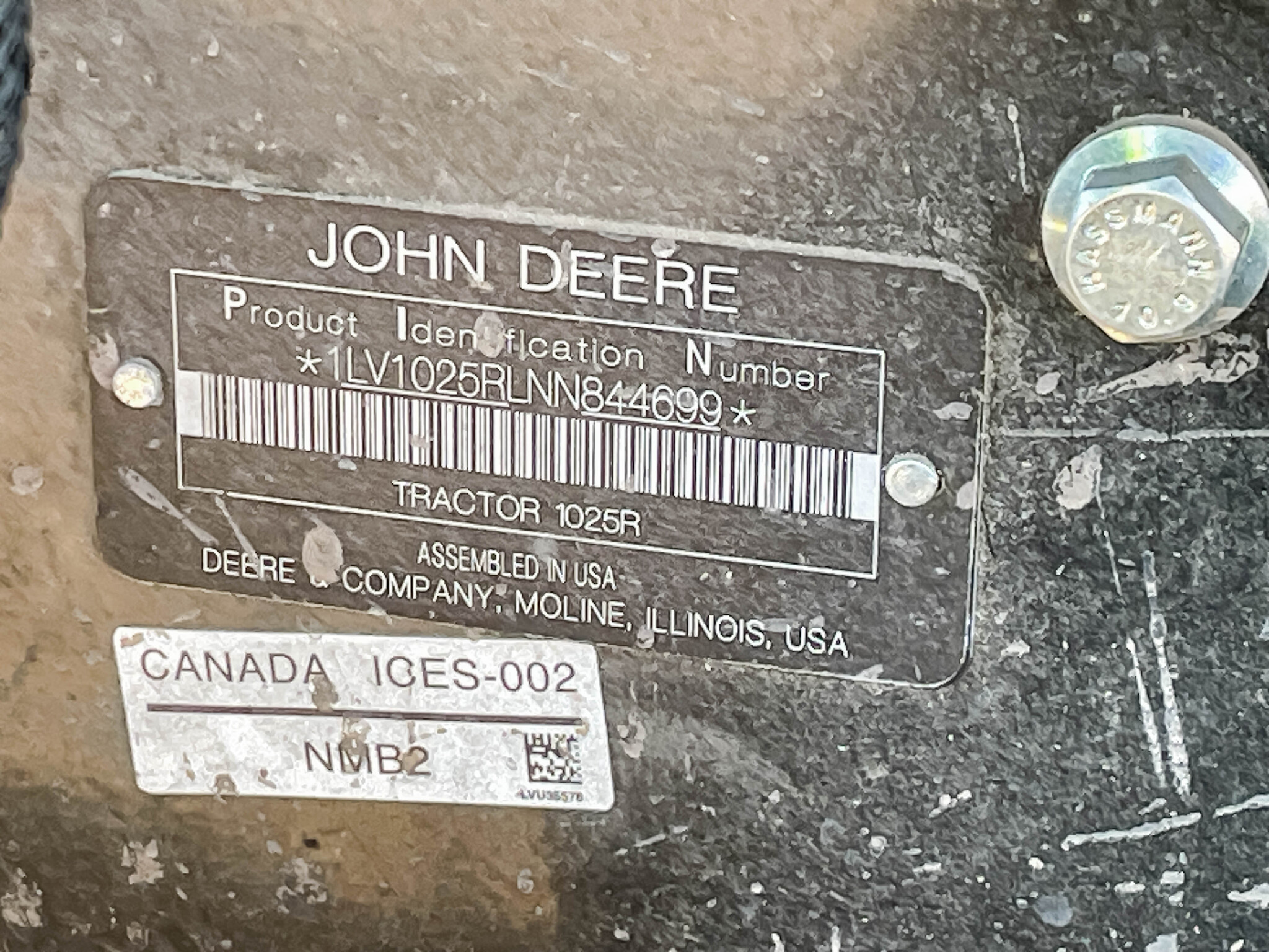  2022 John Deere 1025R at LandMark in Gothenburg, NE