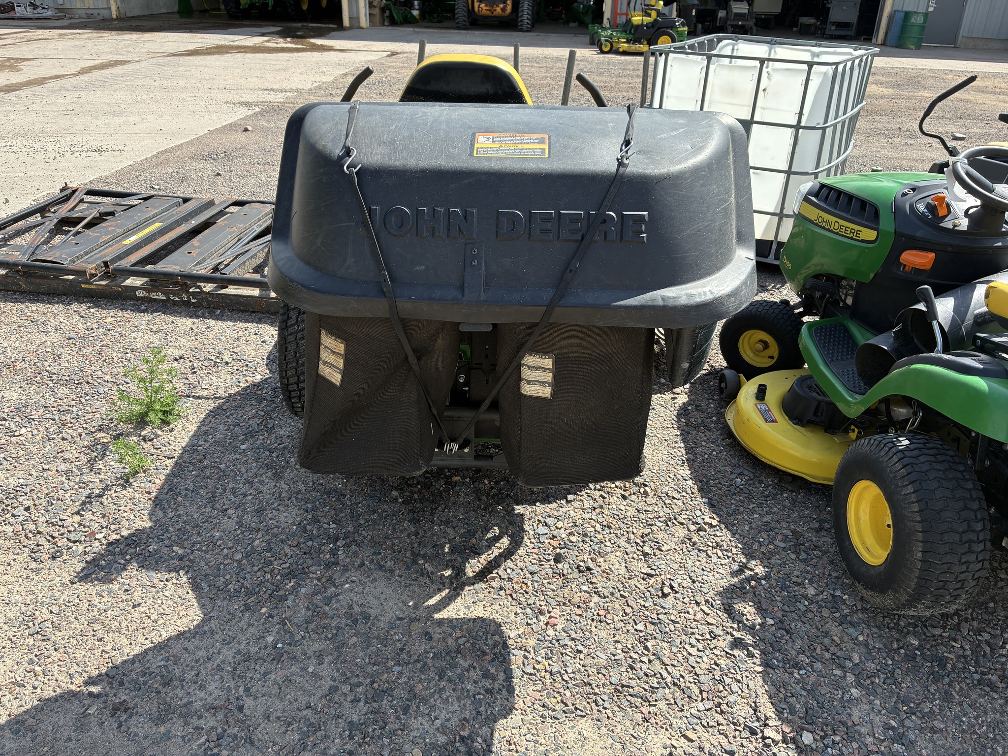  2021 John Deere Z735M at LandMark in Gothenburg, NE