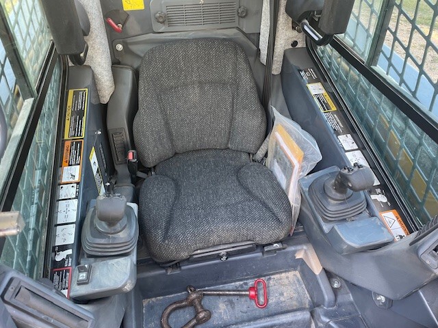  2016 John Deere 332E at LandMark in Kearney, NE