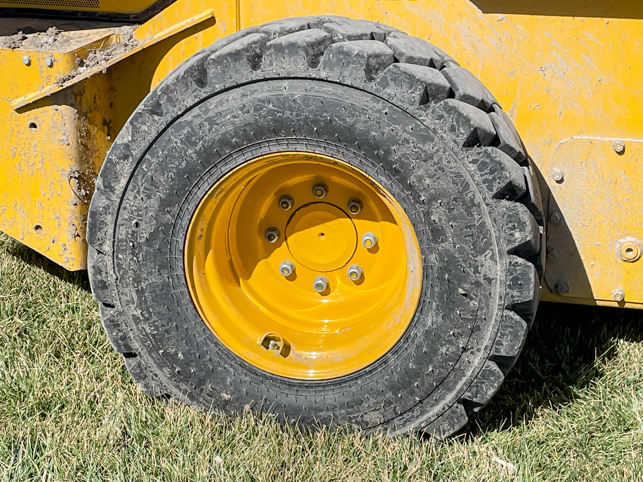  2019 John Deere 330G at LandMark in Minden, NE