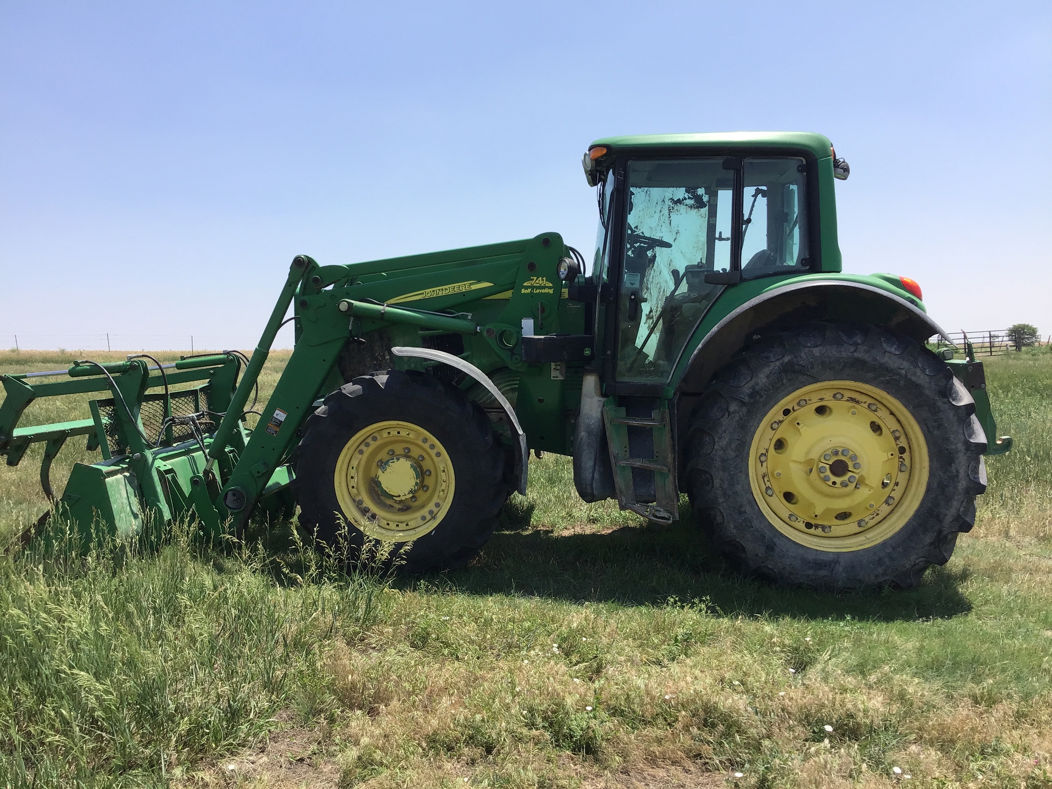  2009 John Deere 7330 at LandMark in Smith Center, KS