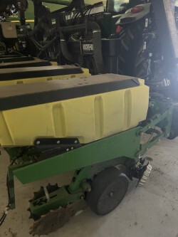  2014 Moore Built 16R30 at LandMark in Gothenburg, NE