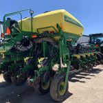  2017 John Deere 1775NT at LandMark in Arapahoe, NE