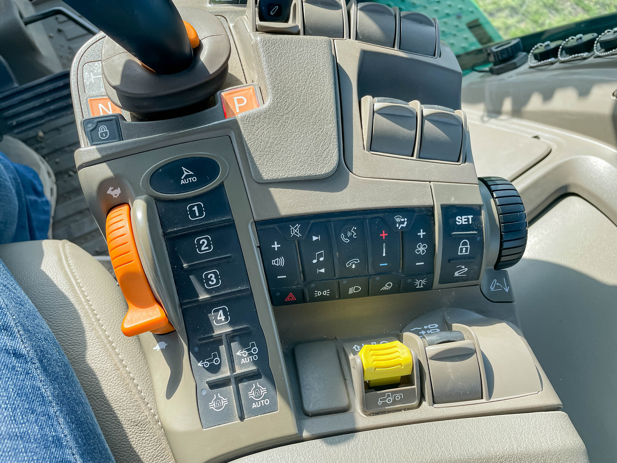  2023 John Deere 8R 370 at LandMark in Hastings, NE