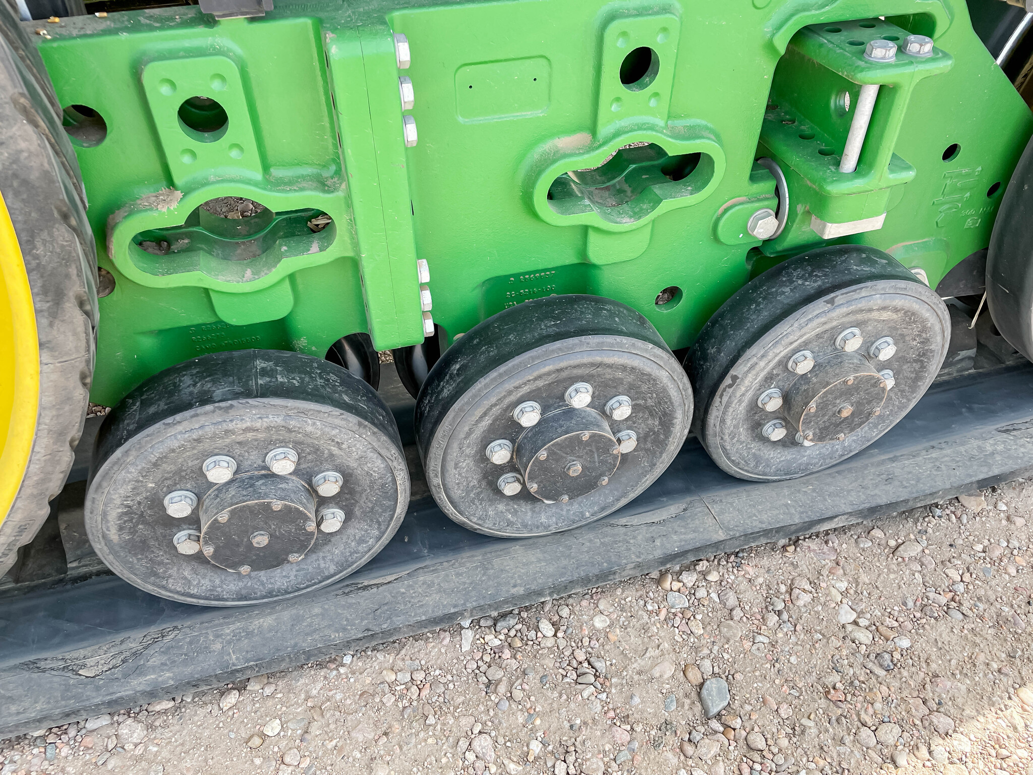  2022 John Deere 8RT 370 at LandMark in Minden, NE