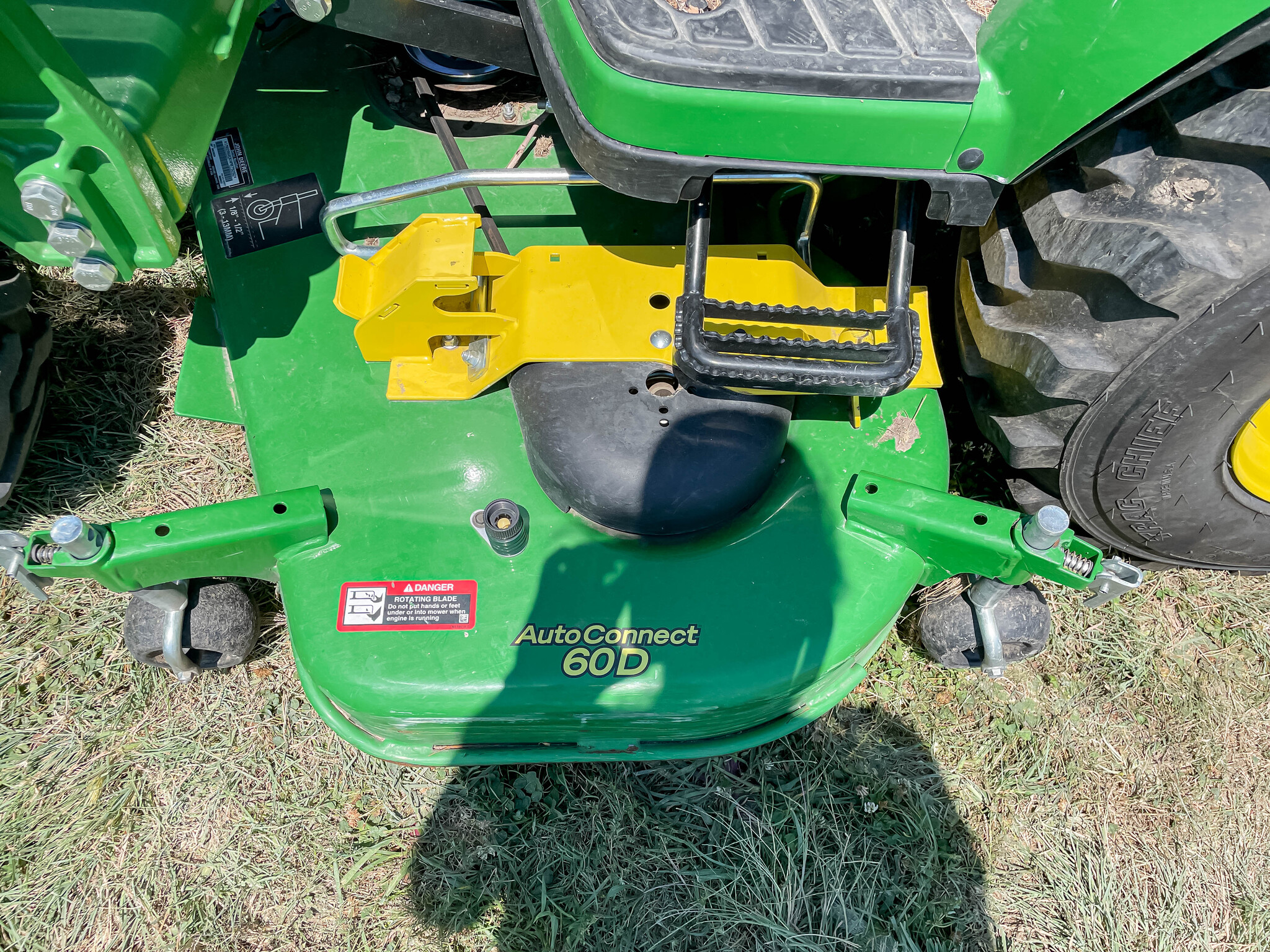  2023 John Deere 2025R at LandMark in Beatrice, NE