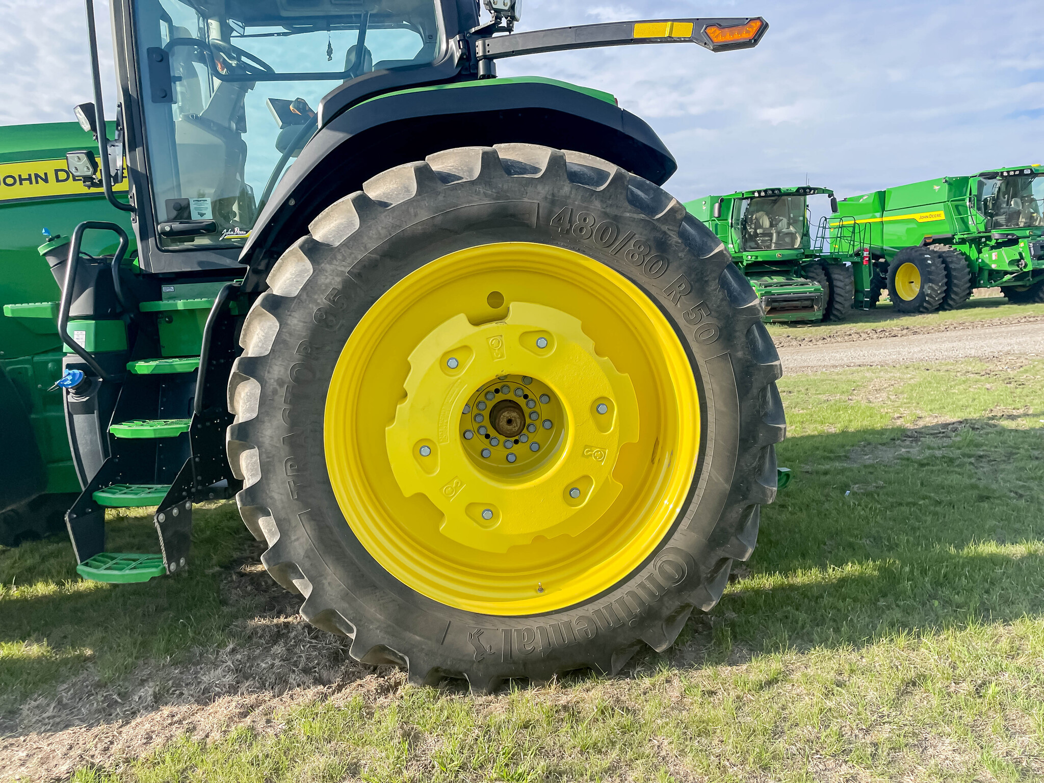  2023 John Deere 8R 370 at LandMark in Hastings, NE