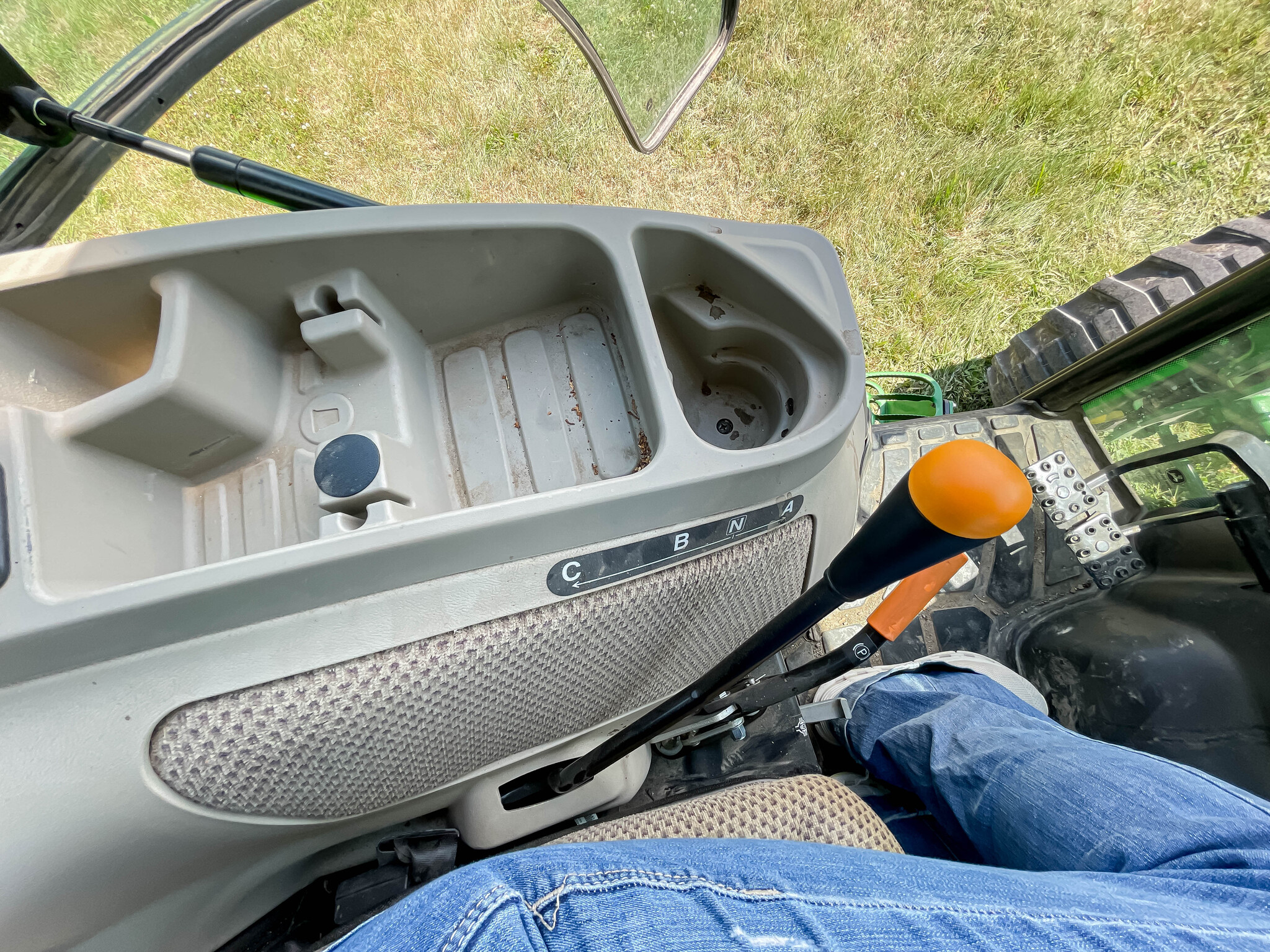  2022 John Deere 4052R at LandMark in Beatrice, NE