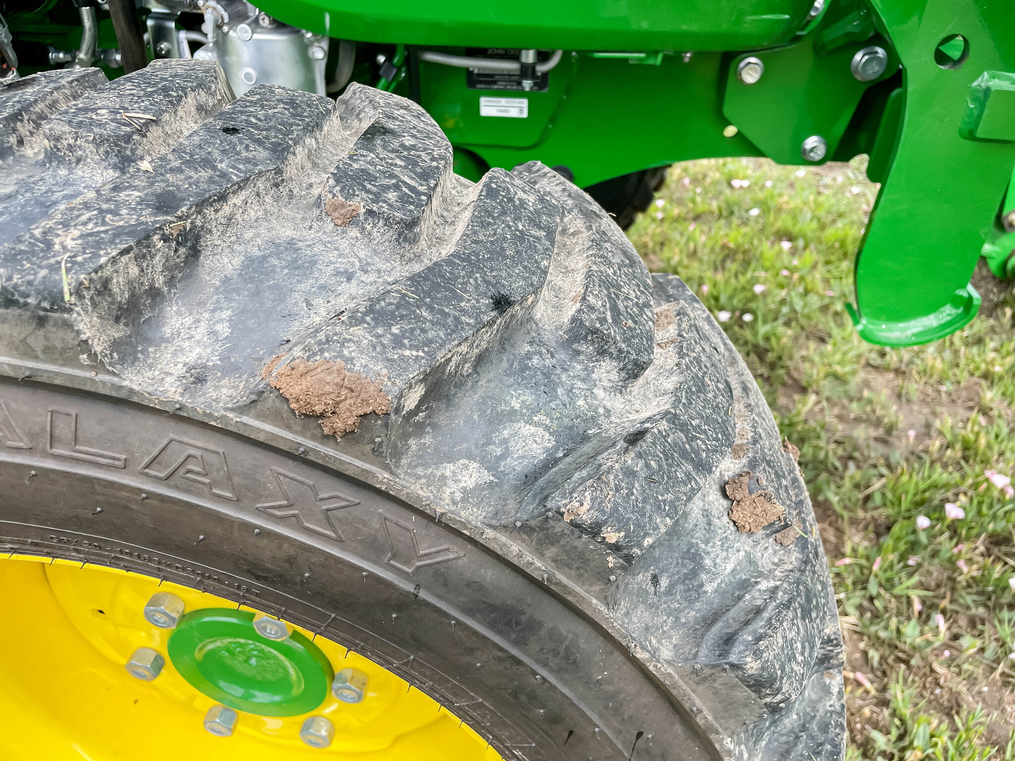  2022 John Deere 4052R at LandMark in Red Cloud, NE