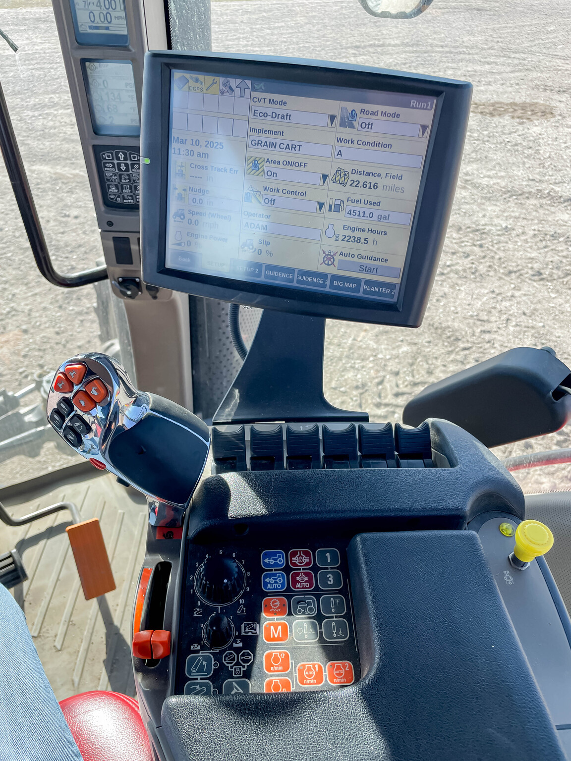  2017 Case Ih Magnum 340 Rowtrac at LandMark in Holdrege, NE