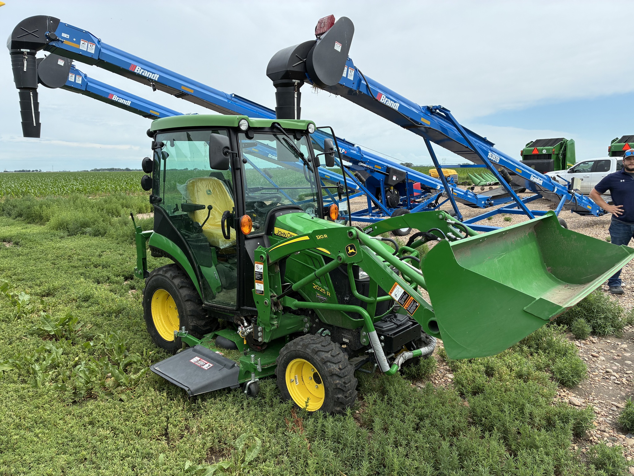  2021 John Deere 2025R at LandMark in Lexington, NE