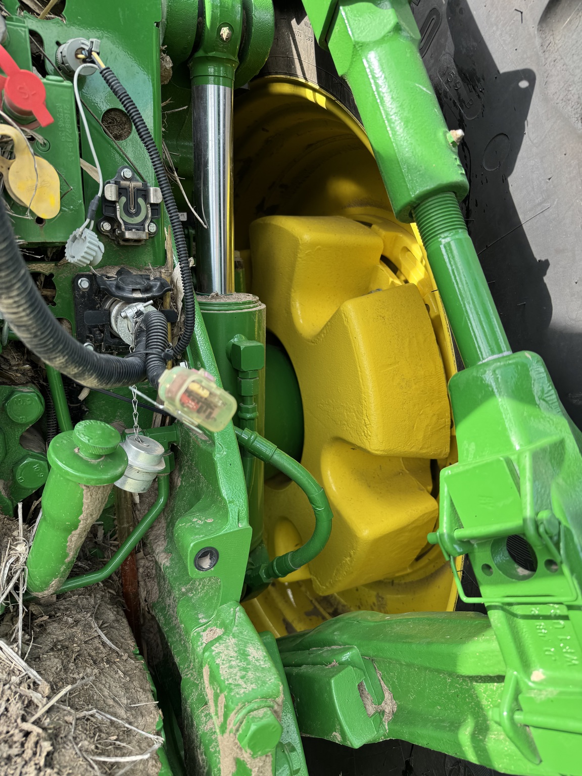  2024 John Deere 8R 370 at LandMark in Hebron, NE