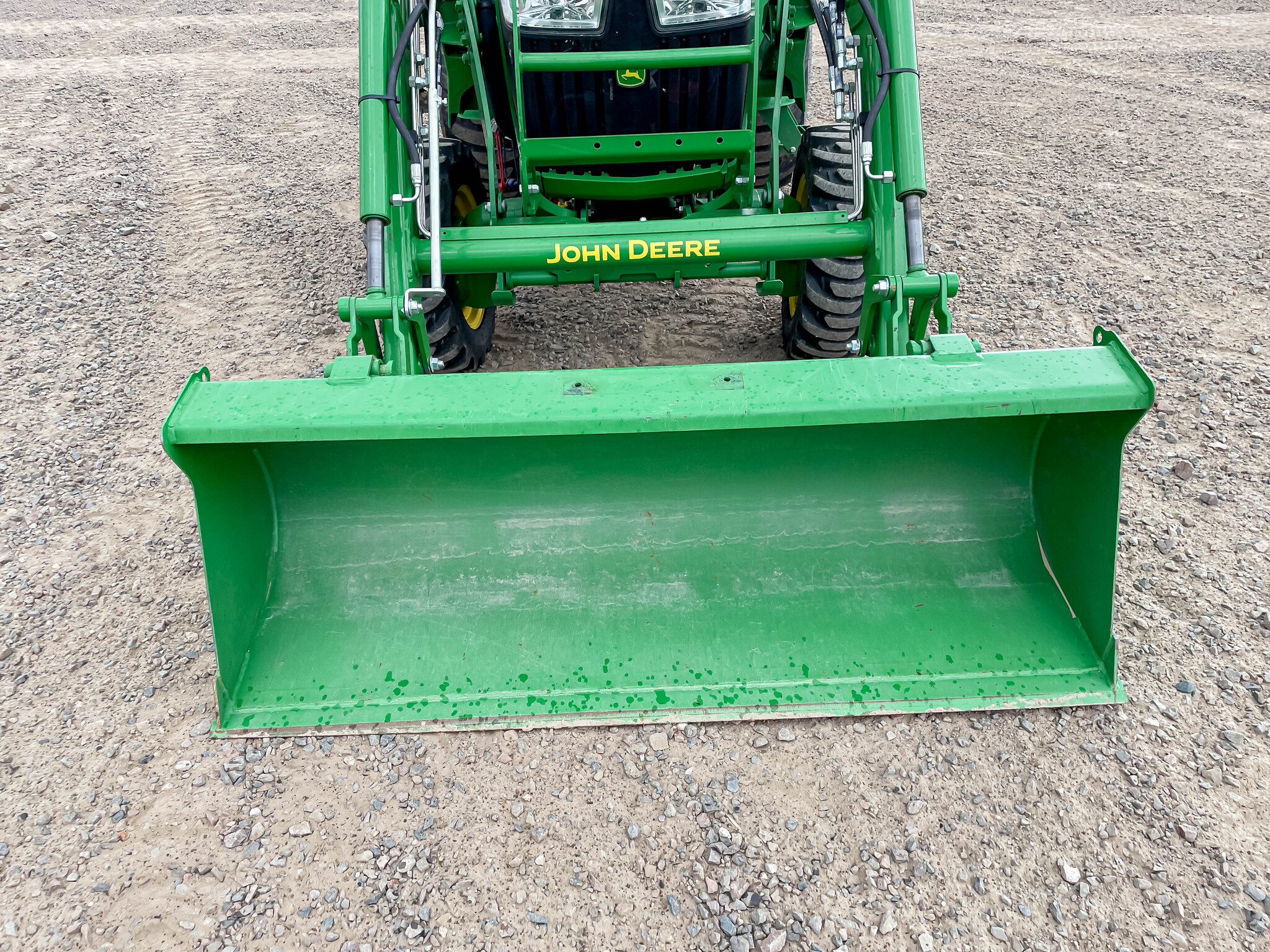  2022 John Deere 3033R at LandMark in Gothenburg, NE