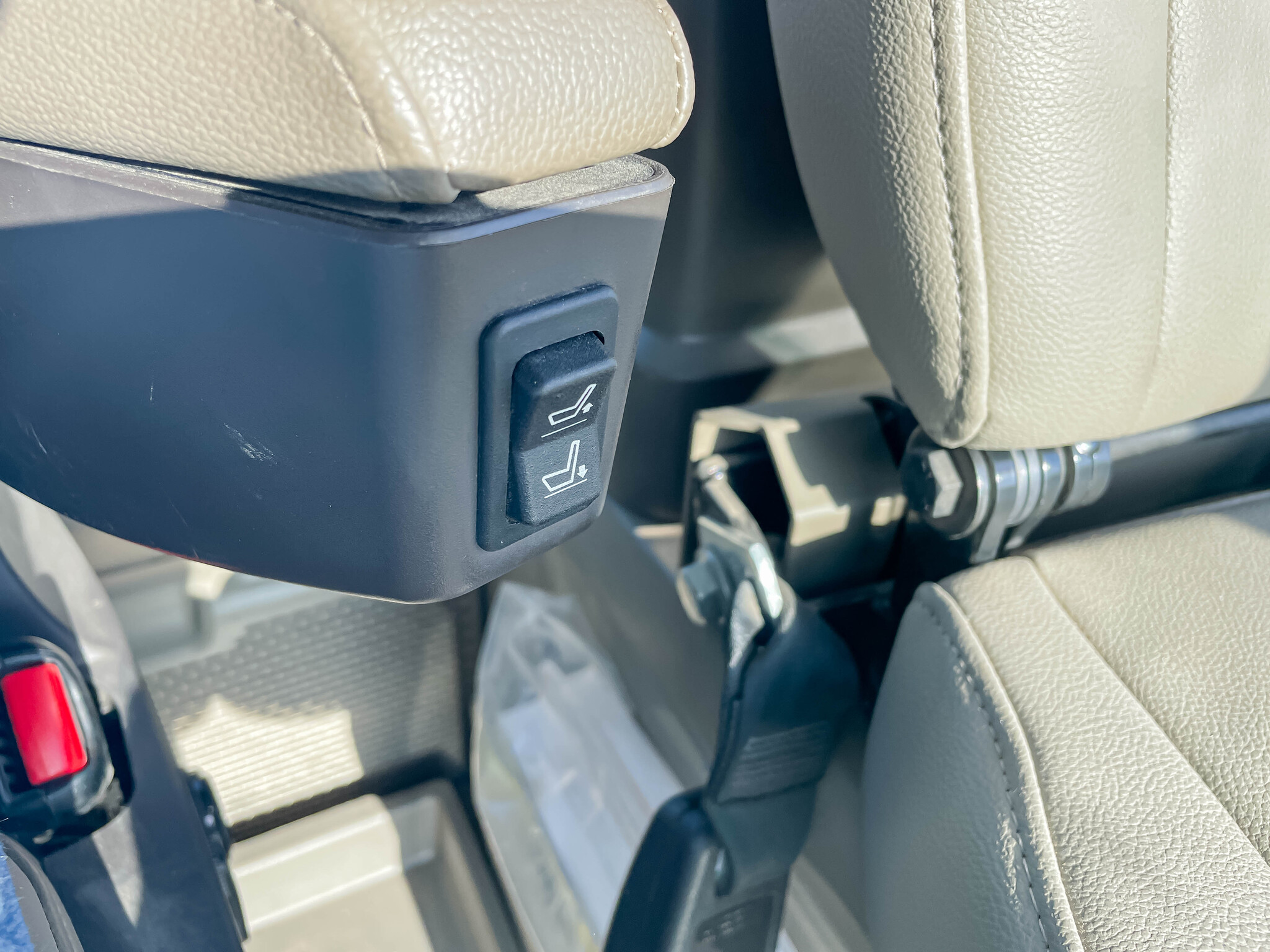  2023 John Deere 8R 370 at LandMark in Hastings, NE