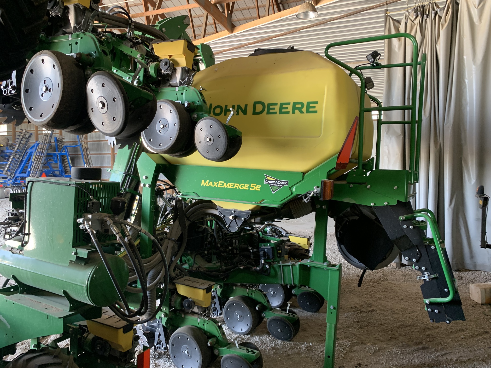  2023 John Deere 1725 CCS at LandMark in Holdrege, NE