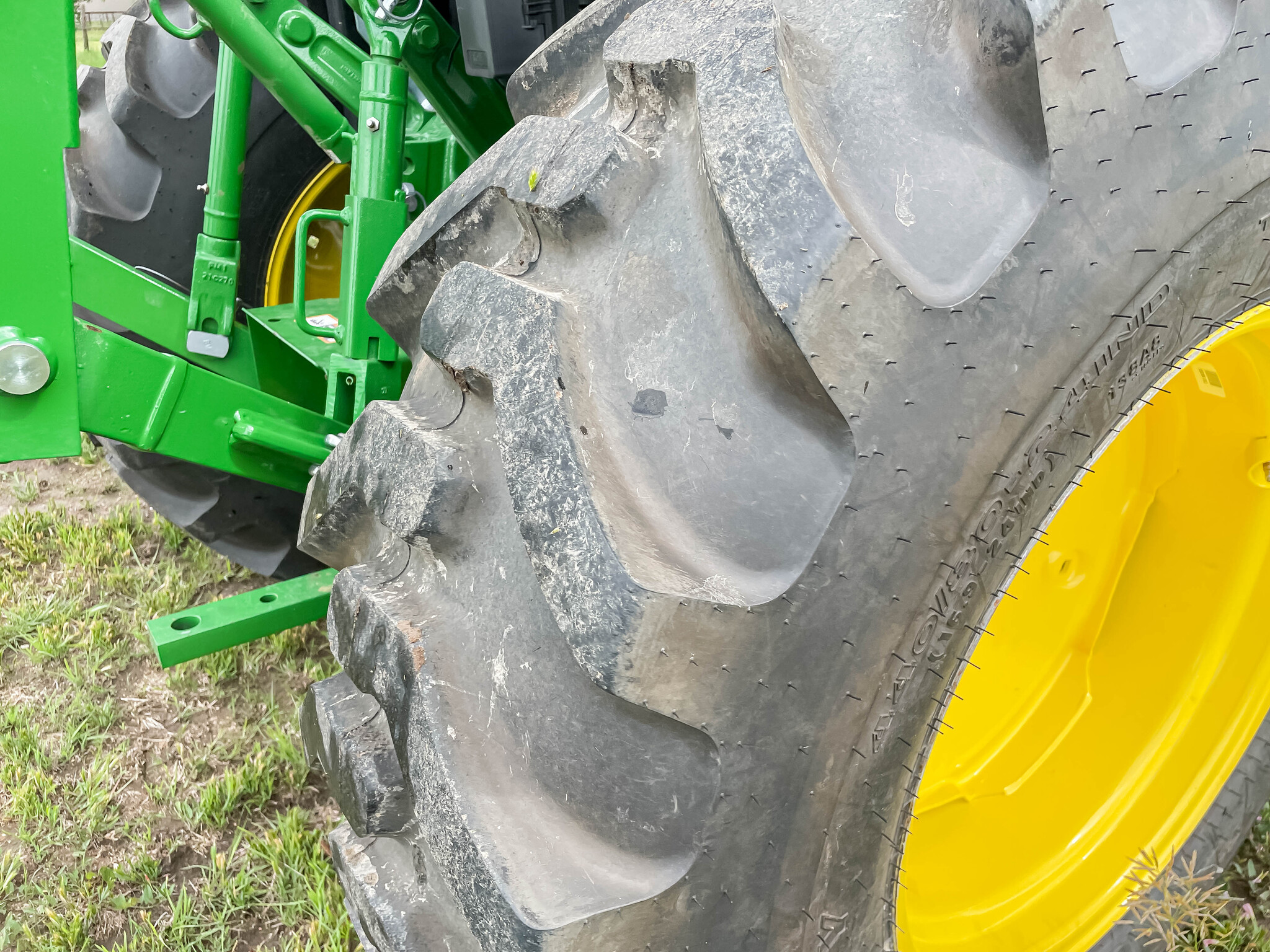  2022 John Deere 4052R at LandMark in Red Cloud, NE
