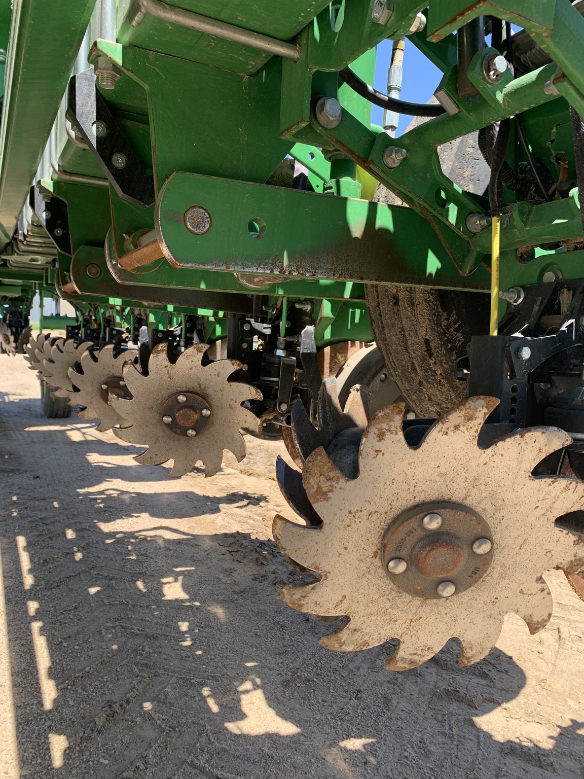  2017 John Deere 1775NT at LandMark in Arapahoe, NE