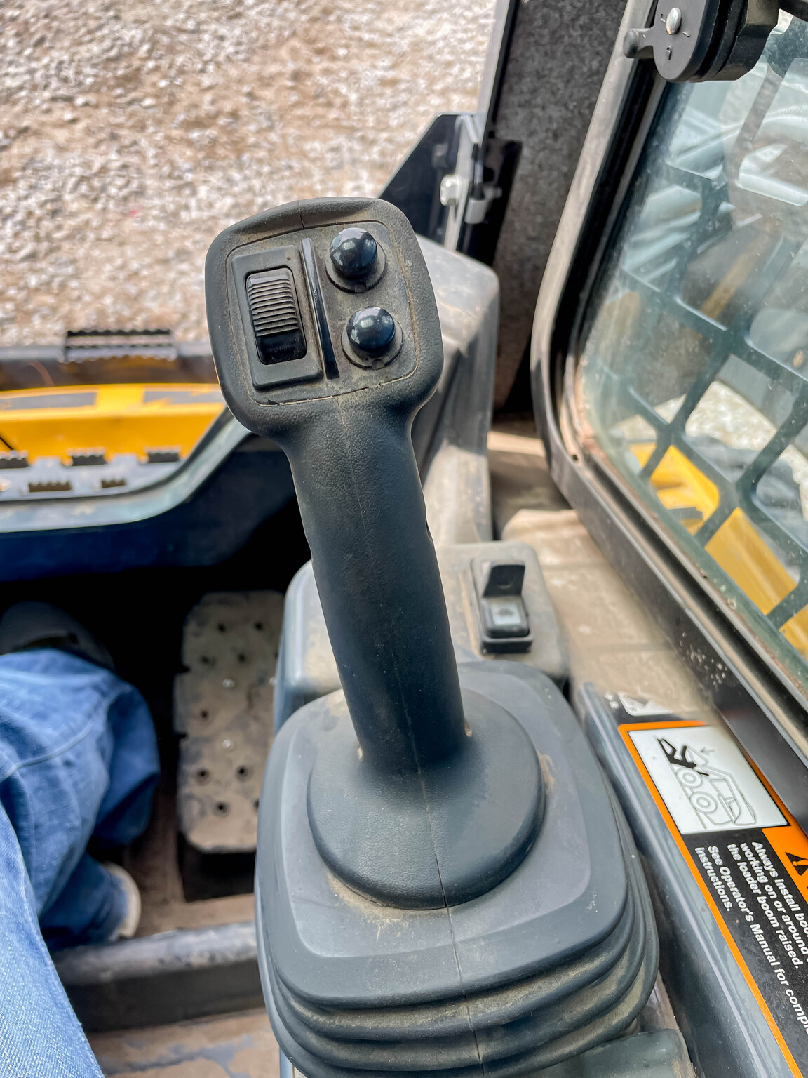  2022 John Deere 332G at LandMark in Superior, NE