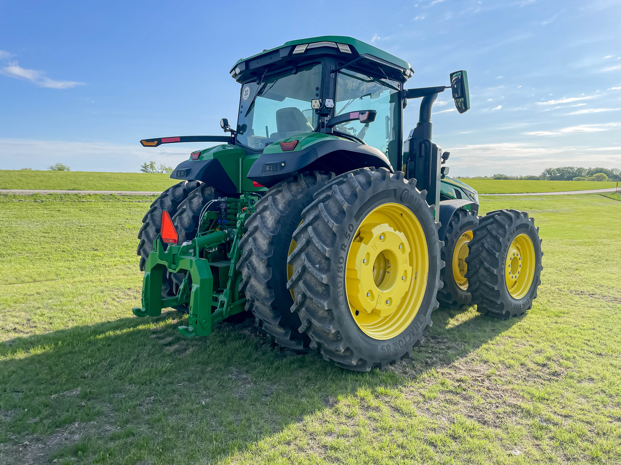  2023 John Deere 8R 370 at LandMark in Hastings, NE