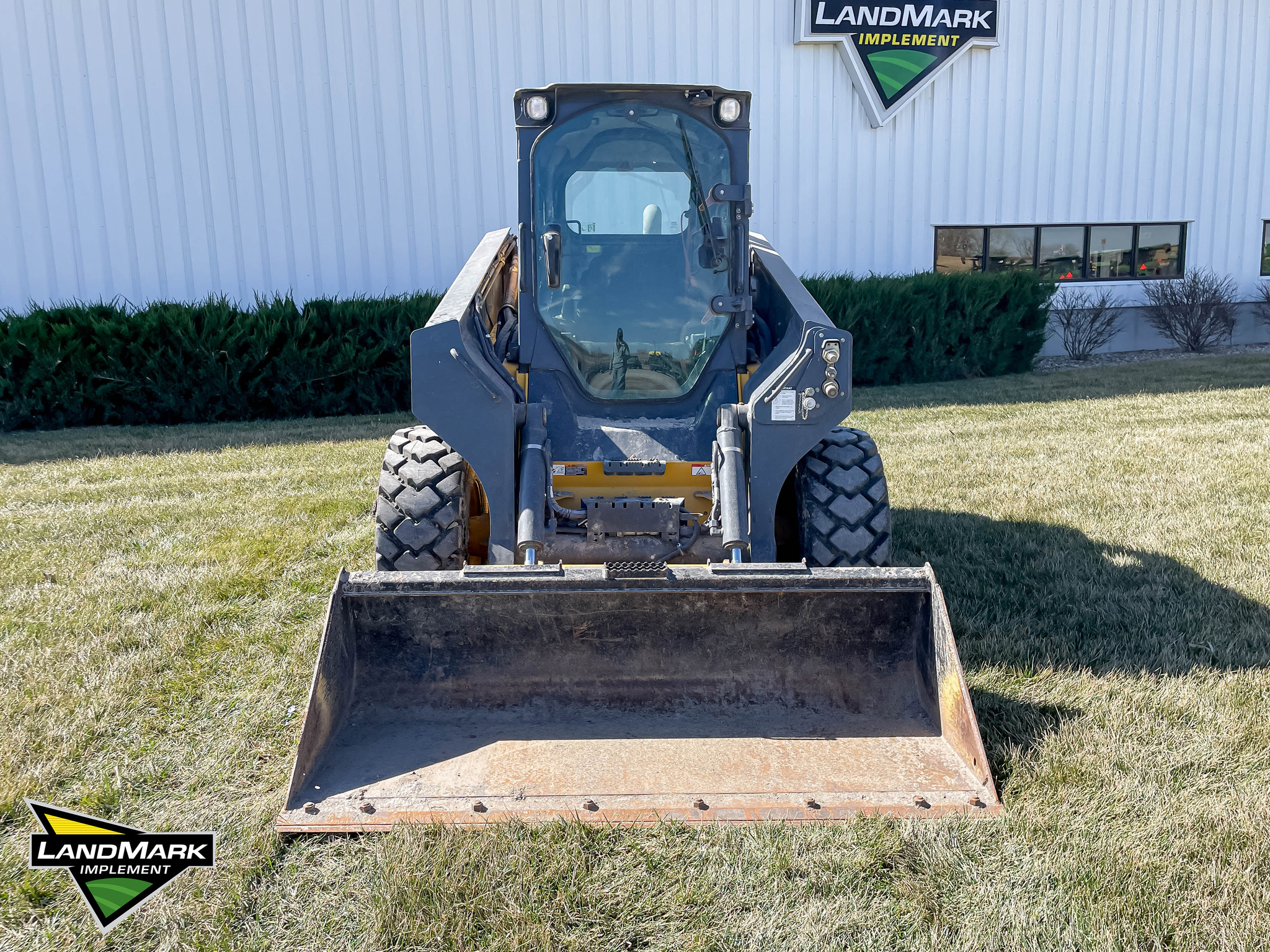  2019 John Deere 330G at LandMark in Minden, NE