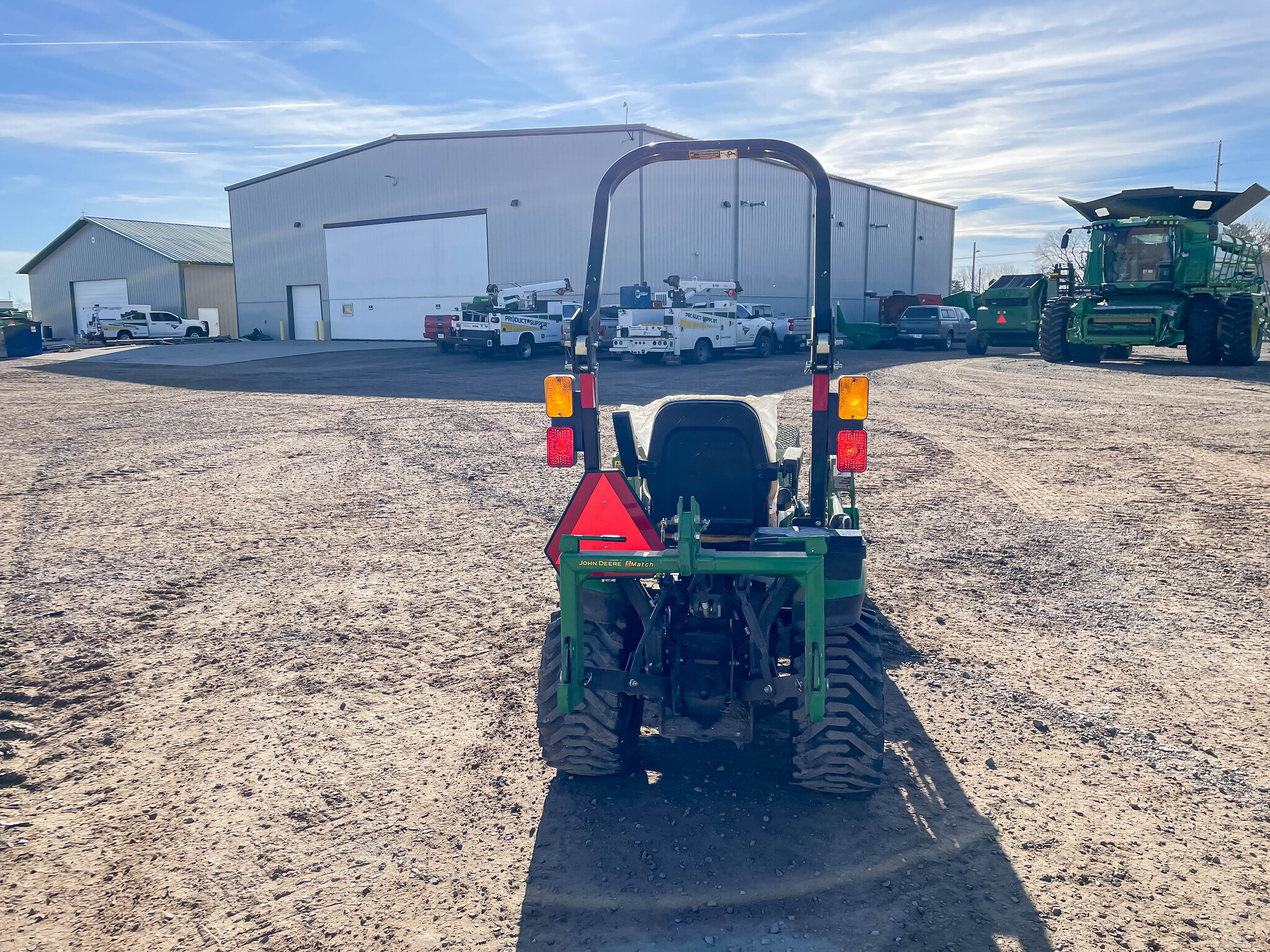  2022 John Deere 1025R at LandMark in Gothenburg, NE