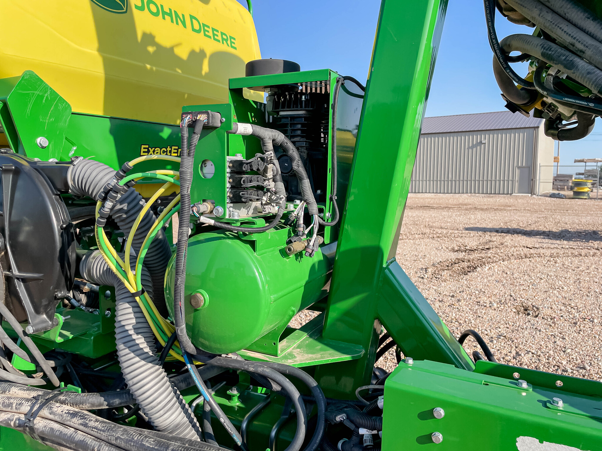  2022 John Deere DR16 PUK at LandMark in Minden, NE