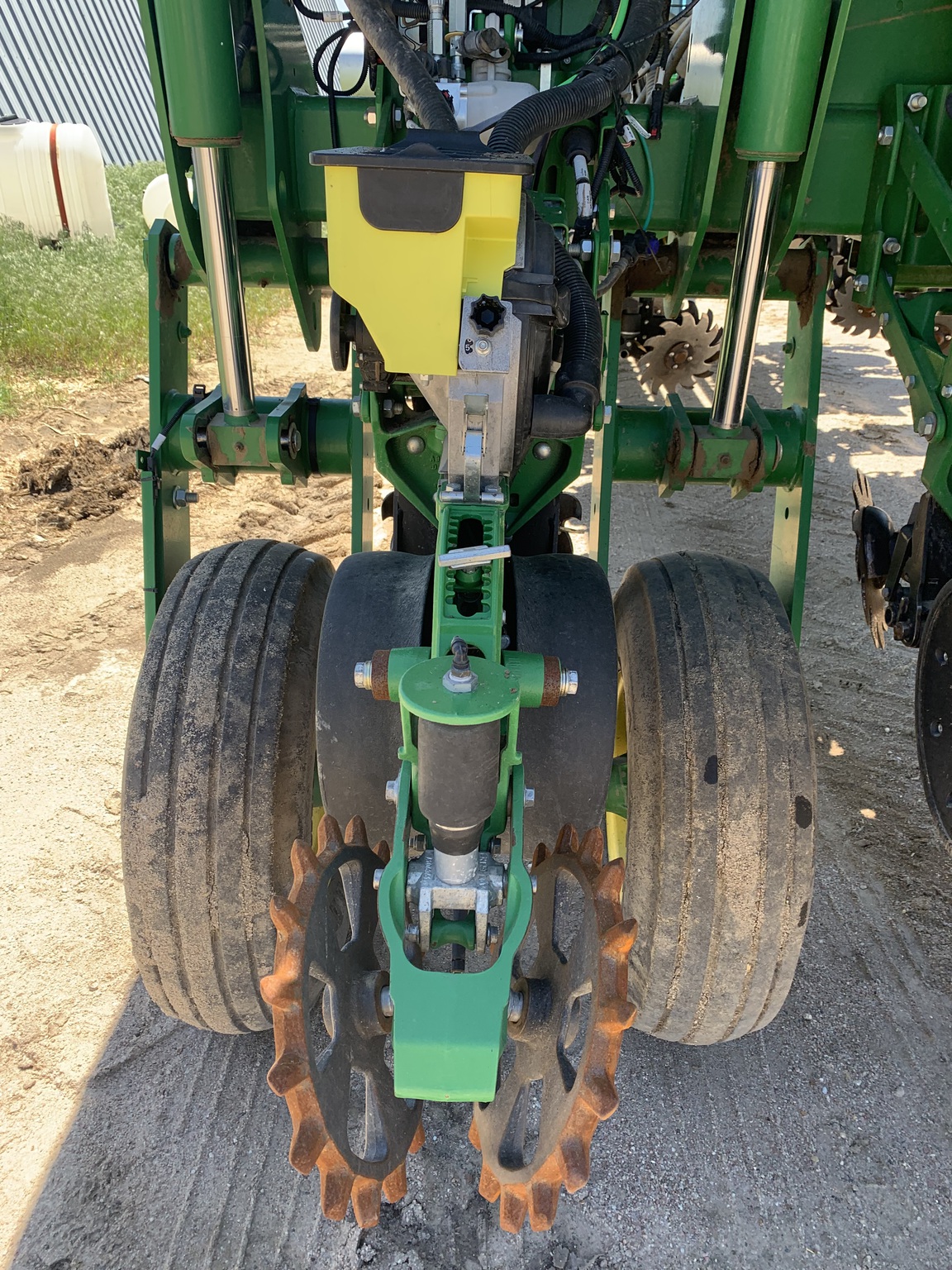  2017 John Deere 1775NT at LandMark in Arapahoe, NE