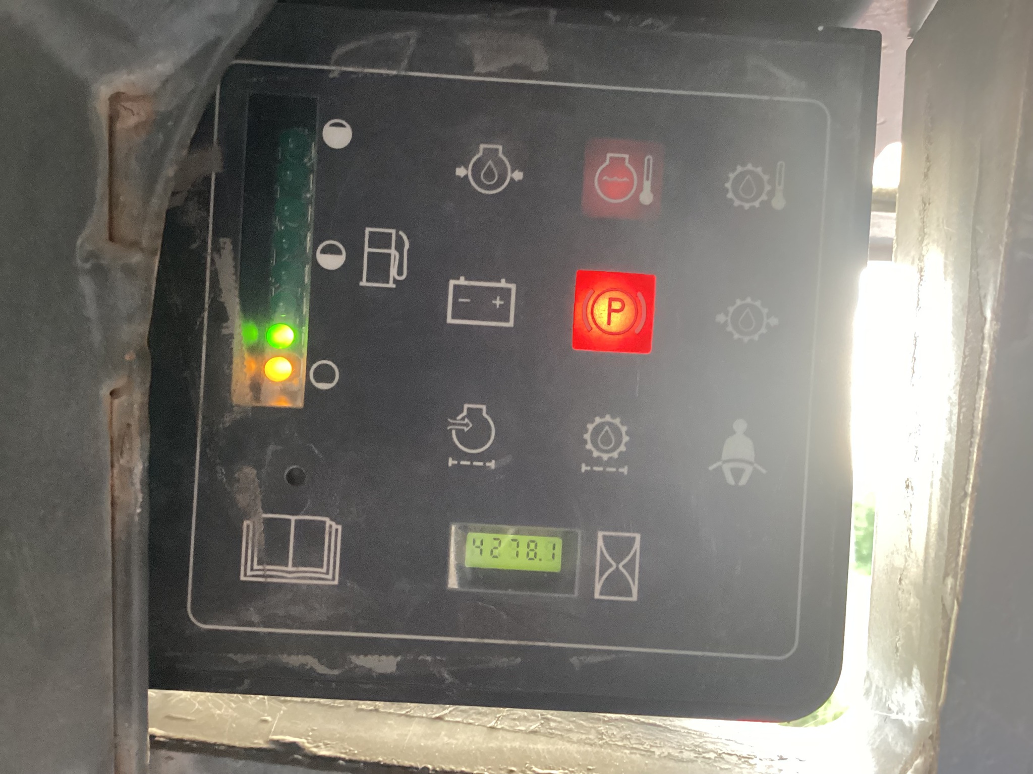  2001 CASE 75XT at LandMark in Hastings, NE