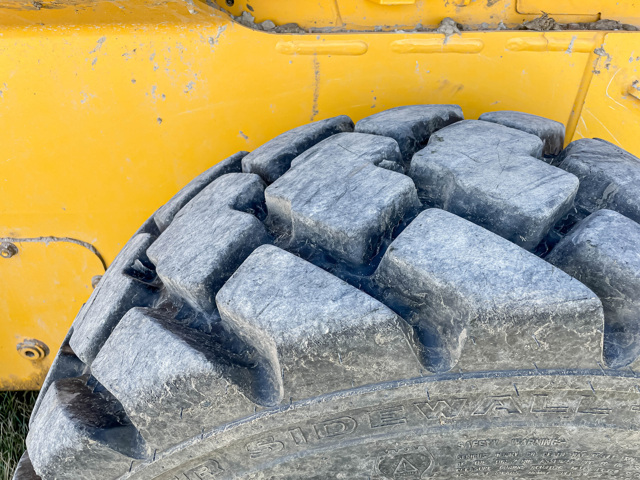  2019 John Deere 330G at LandMark in Minden, NE