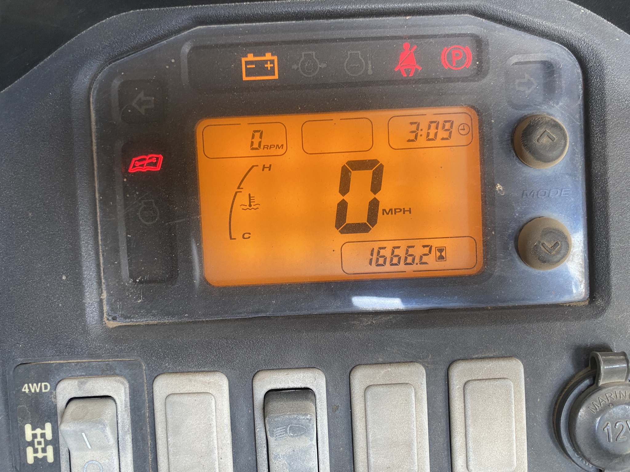  2011 John Deere XUV 825I GREEN at LandMark in Superior, NE