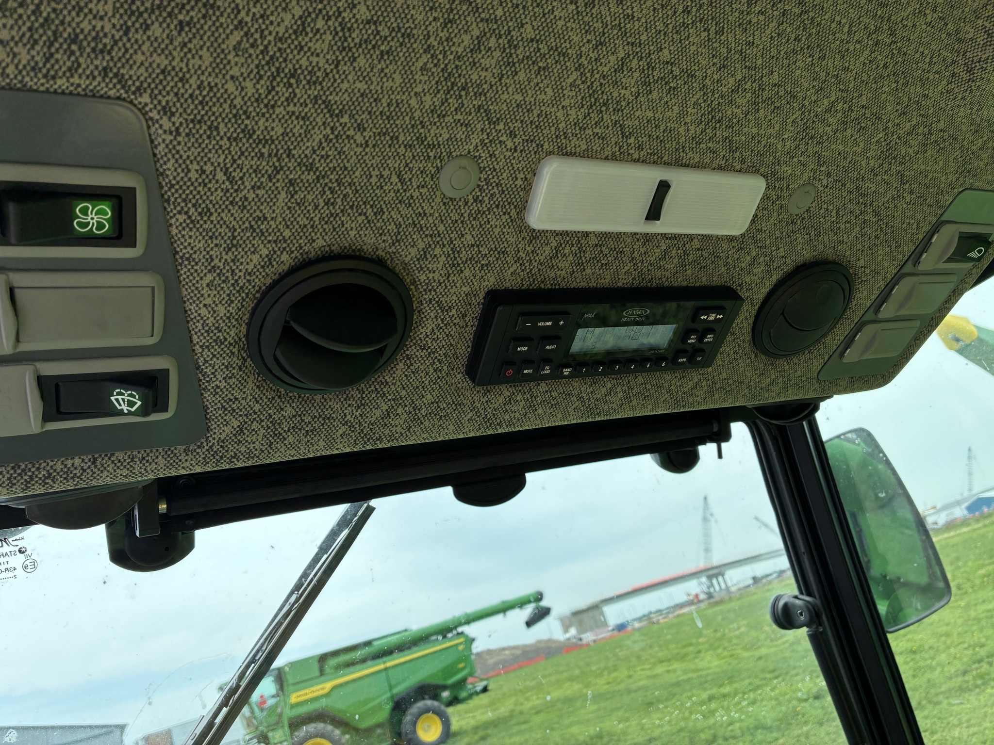  2021 John Deere 2025R at LandMark in Lexington, NE