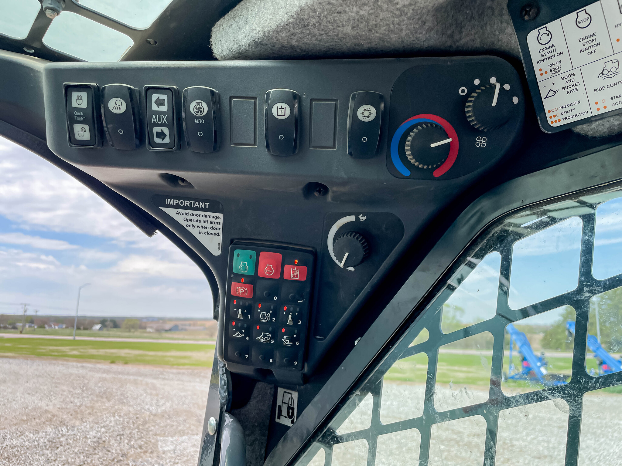  2022 John Deere 332G at LandMark in Superior, NE