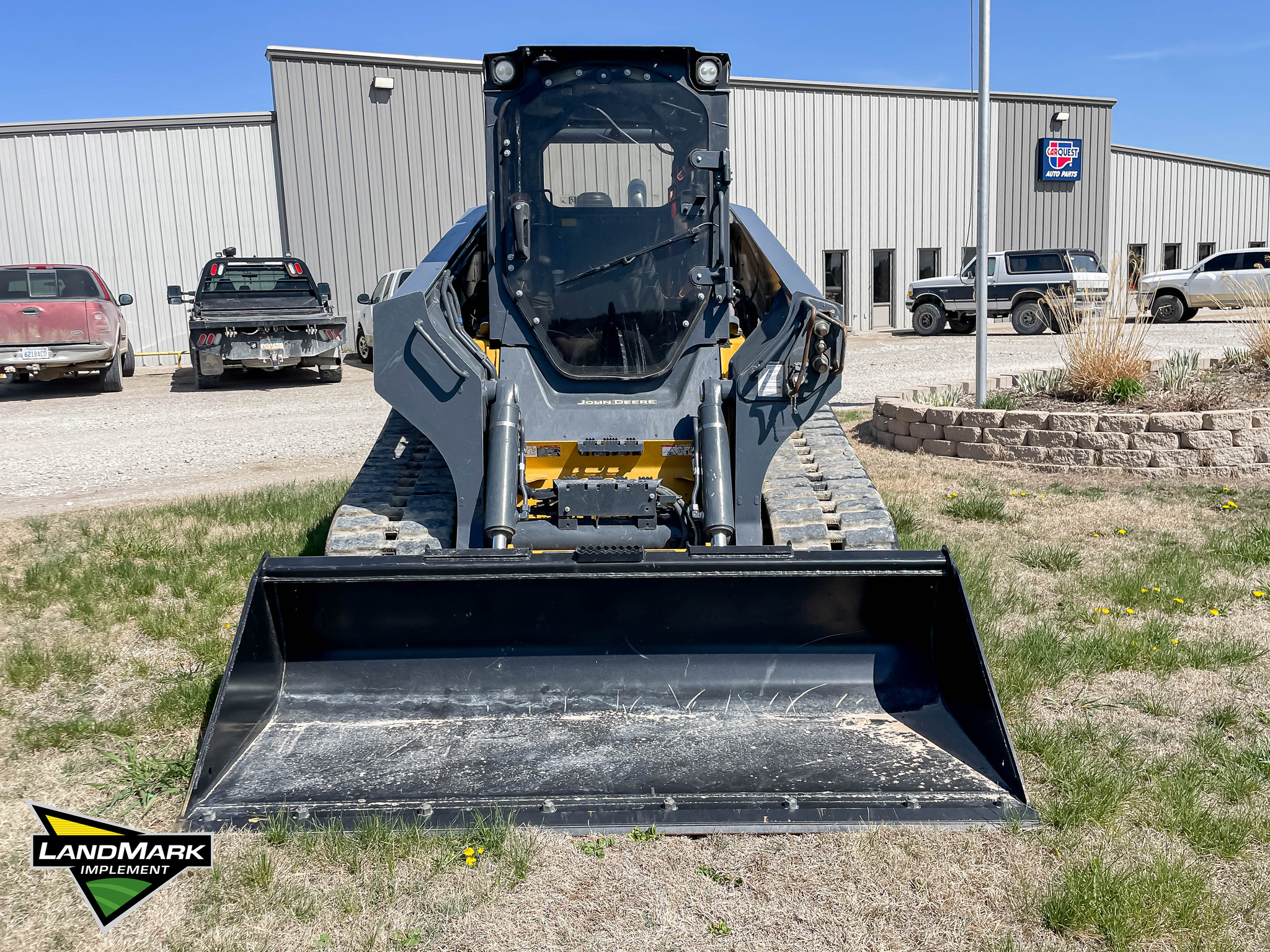  2023 John Deere 333G at LandMark in Smith Center, KS